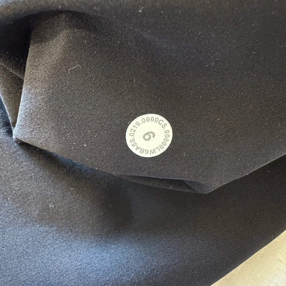 Lululemon | Wanderer Crop (Black) Size 6 EUC -Swift Ultra Light -Style # W6BA8S - Picture 12 of 12